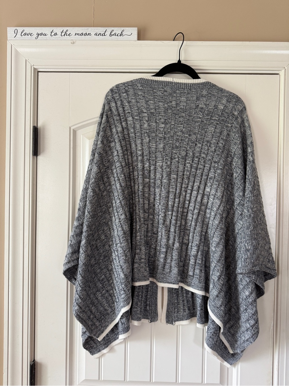 Momcozy Knit Nursing Shawl - Picture 4 of 4
